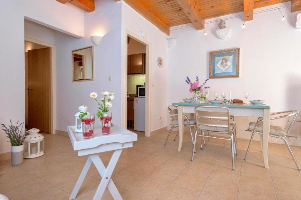 Fortezza - Hvar Old Town Apartment Хвар Экстерьер фото